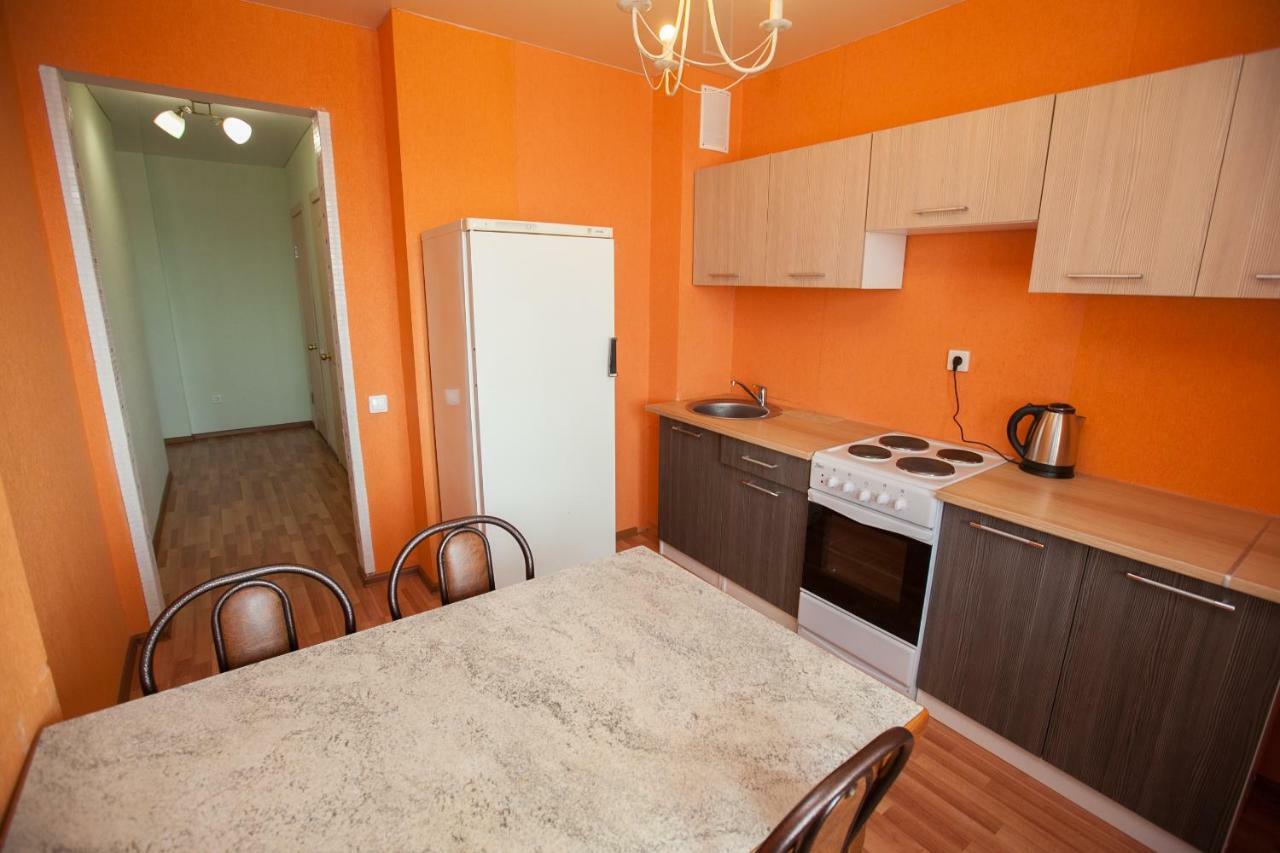 Apartament On Chetaeva Lägenhet Kazan Exteriör bild